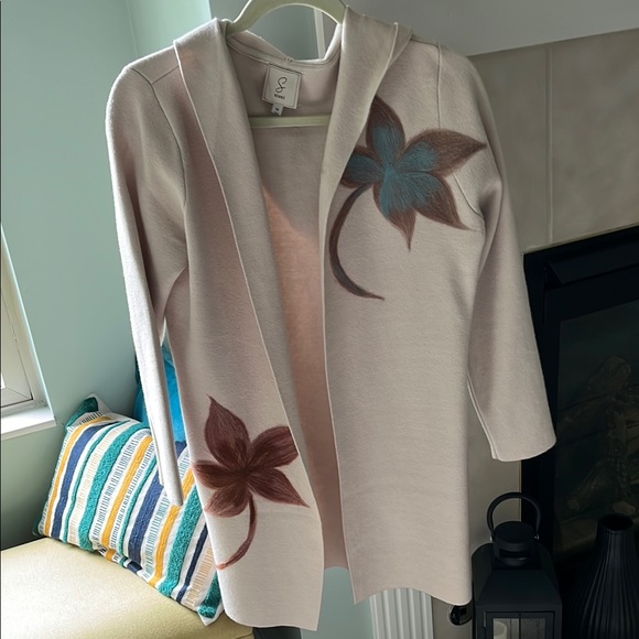 Sioni Sweaters - Sioni Cream Sweater with Floral Design
